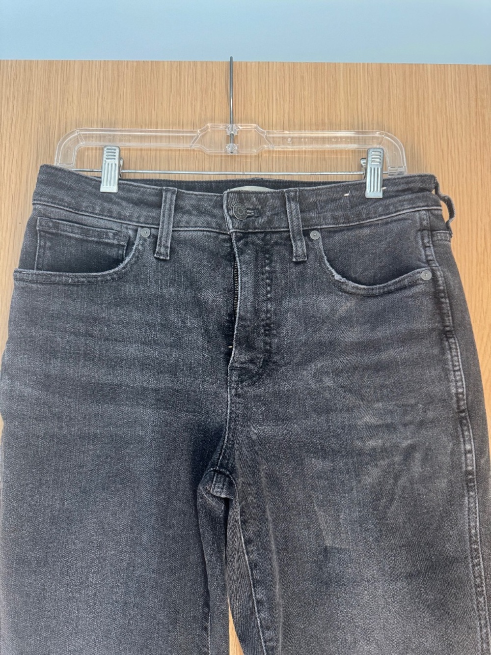 Madewell Jeans Curvy mid rise stove pipe in washed black size 28
